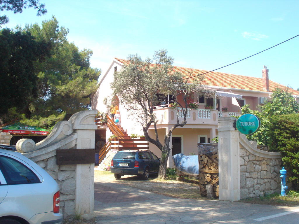 Apartments Vidakovic Ugljan Exterior photo